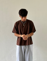POLO BOXY FIT MARRÓN